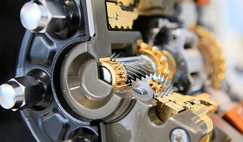 上中专选择汽车零配件专业 就业前景与发展路径解析